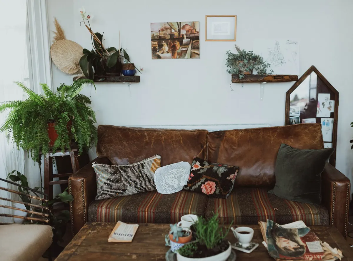 Cosy Living on a Budget: 10 Ways to Warm Up a Rented Flat